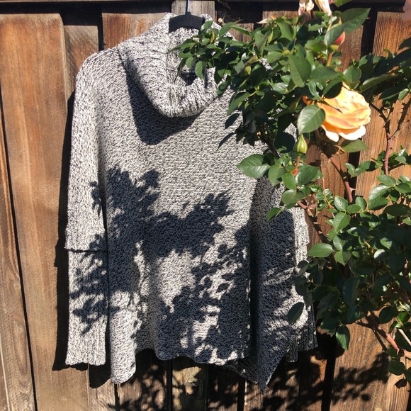 Lucky Brand turtleneck sweater poncho - size S - Picture 11 of 11
